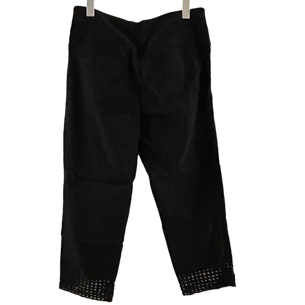 Swing Control ~ Women’s Black Capri Pants ~ detailed hem ~ size 8